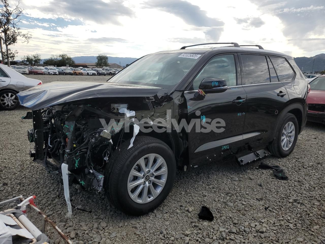 2025 TOYOTA GRAND HIGHLANDER LE (VIN 5TDACAB56SS059189) main photo