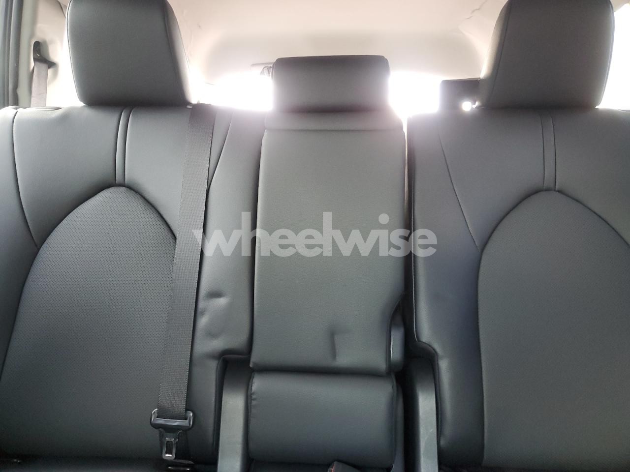 Photo 10 of 2025 TOYOTA GRAND HIGHLANDER LE (VIN 5TDACAB56SS059189)