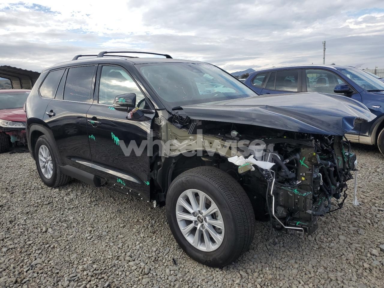 Photo 4 of 2025 TOYOTA GRAND HIGHLANDER LE (VIN 5TDACAB56SS059189)