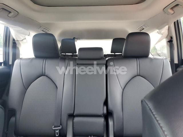 Photo 7 of 2025 TOYOTA GRAND HIGHLANDER LE (VIN 5TDACAB57SS056690)