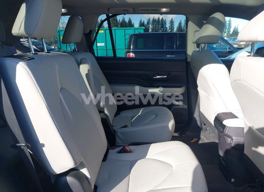 Photo 8 of 2024 Toyota Grand HIGHLANDER HYBRID XLE (VIN 5TDACAB58RS001420)