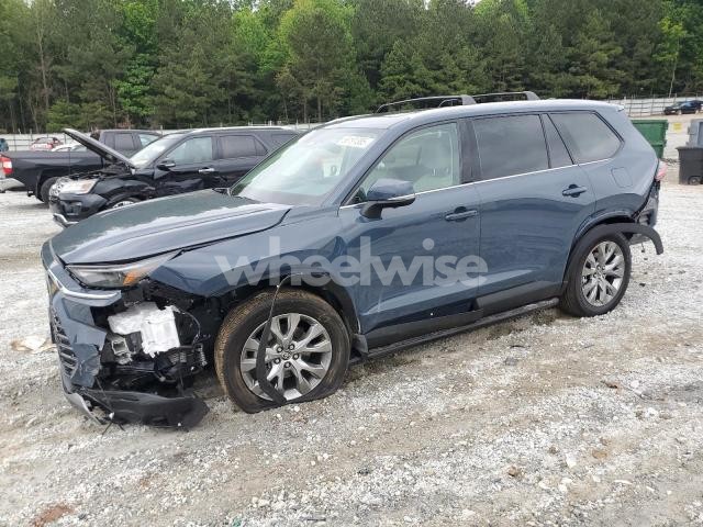 Photo 9 of 2025 TOYOTA GRAND HIGHLANDER LE (VIN 5TDACAB58SS034066)