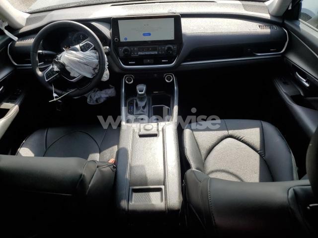 Photo 13 of 2025 TOYOTA GRAND HIGHLANDER LE (VIN 5TDACAB58SS041972)