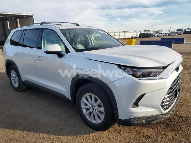 Photo 4 of 2024 TOYOTA GRAND HIGHLANDER XLE (VIN 5TDACAB59RS009770)