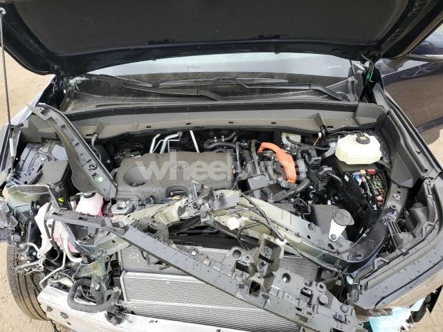 Photo 3 of 2025 TOYOTA GRAND HIGHLANDER LE (VIN 5TDACAB59SS058909)