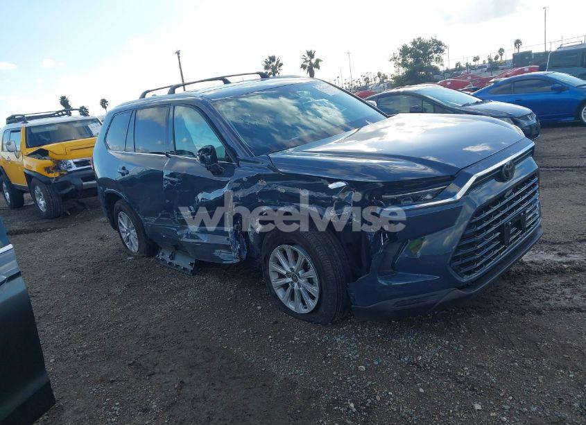 2024 Toyota Grand HIGHLANDER HYBRID XLE (VIN 5TDACAB5XRS014962) main photo