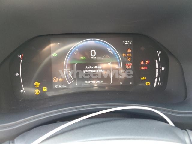 Photo 13 of 2024 TOYOTA GRAND HIGHLANDER XLE (VIN 5TDACAB5XRS018705)