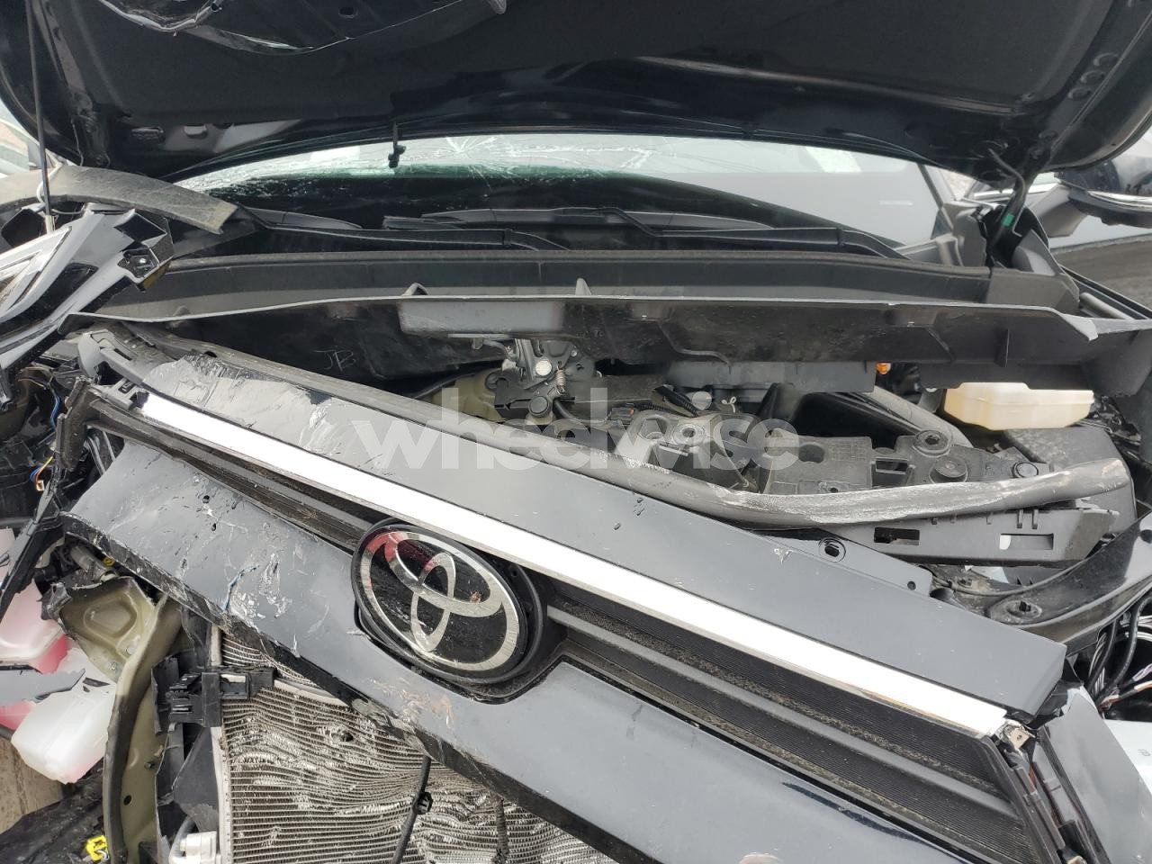 Photo 12 of 2024 TOYOTA GRAND HIGHLANDER LIMITED (VIN 5TDADAB53RS008398)