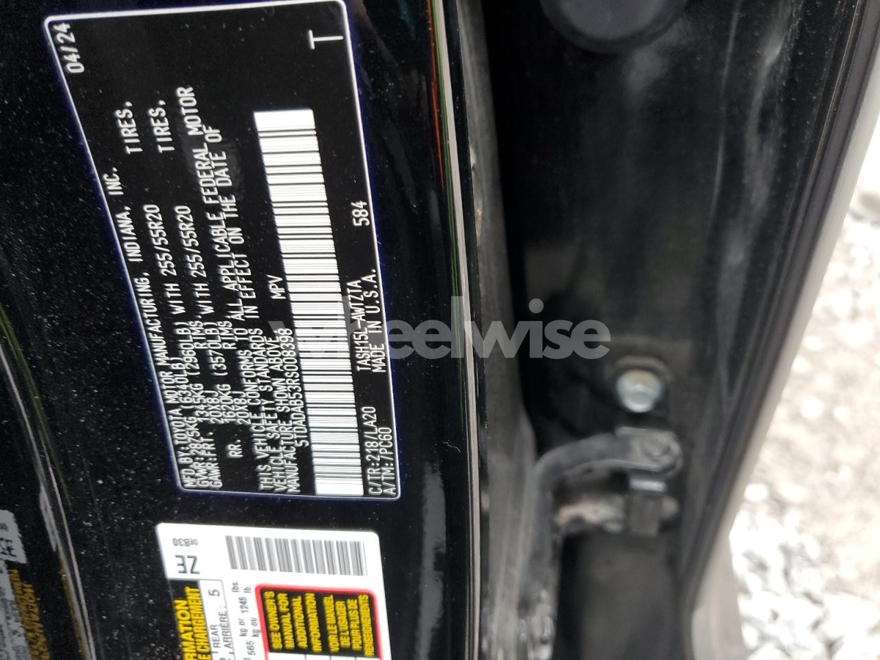 Photo 13 of 2024 TOYOTA GRAND HIGHLANDER LIMITED (VIN 5TDADAB53RS008398)
