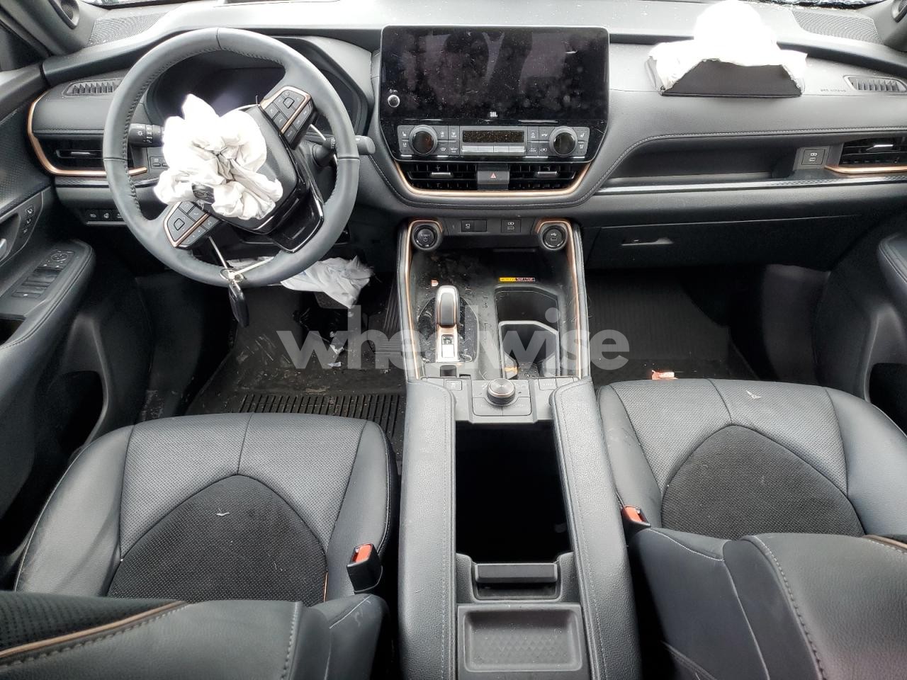 Photo 8 of 2024 TOYOTA GRAND HIGHLANDER LIMITED (VIN 5TDADAB53RS008398)