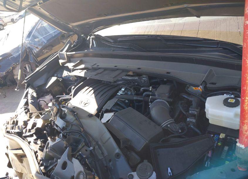 Photo 10 of 2024 Toyota Grand HIGHLANDER HYBRID LIMITED MAX (VIN 5TDADAB57RS000126)