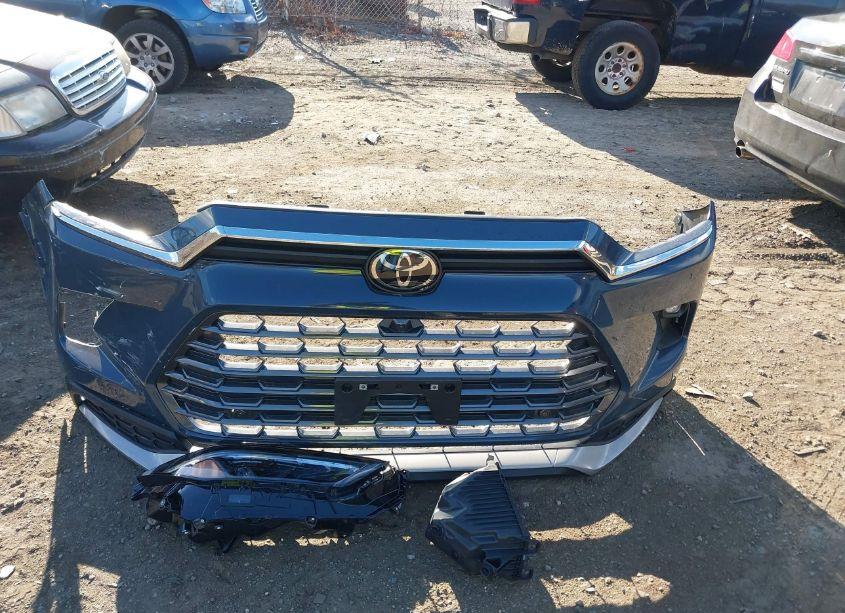 Photo 12 of 2024 Toyota Grand HIGHLANDER HYBRID LIMITED MAX (VIN 5TDADAB59RS004811)