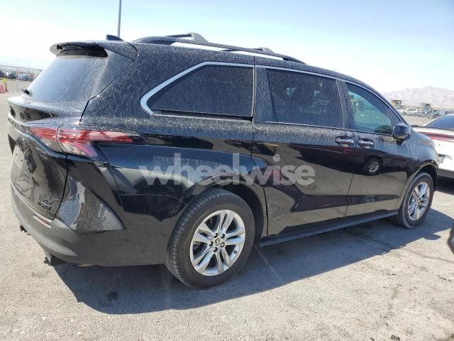 Photo 3 of 2022 TOYOTA SIENNA XLE (VIN 5TDASKFC0NS057881)