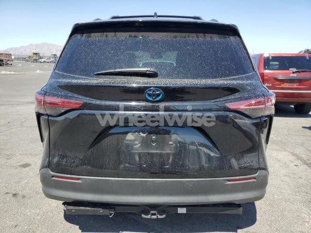 Photo 4 of 2022 TOYOTA SIENNA XLE (VIN 5TDASKFC0NS057881)