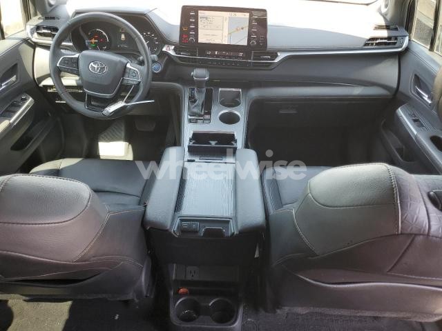 Photo 9 of 2022 TOYOTA SIENNA XLE (VIN 5TDASKFC0NS057881)