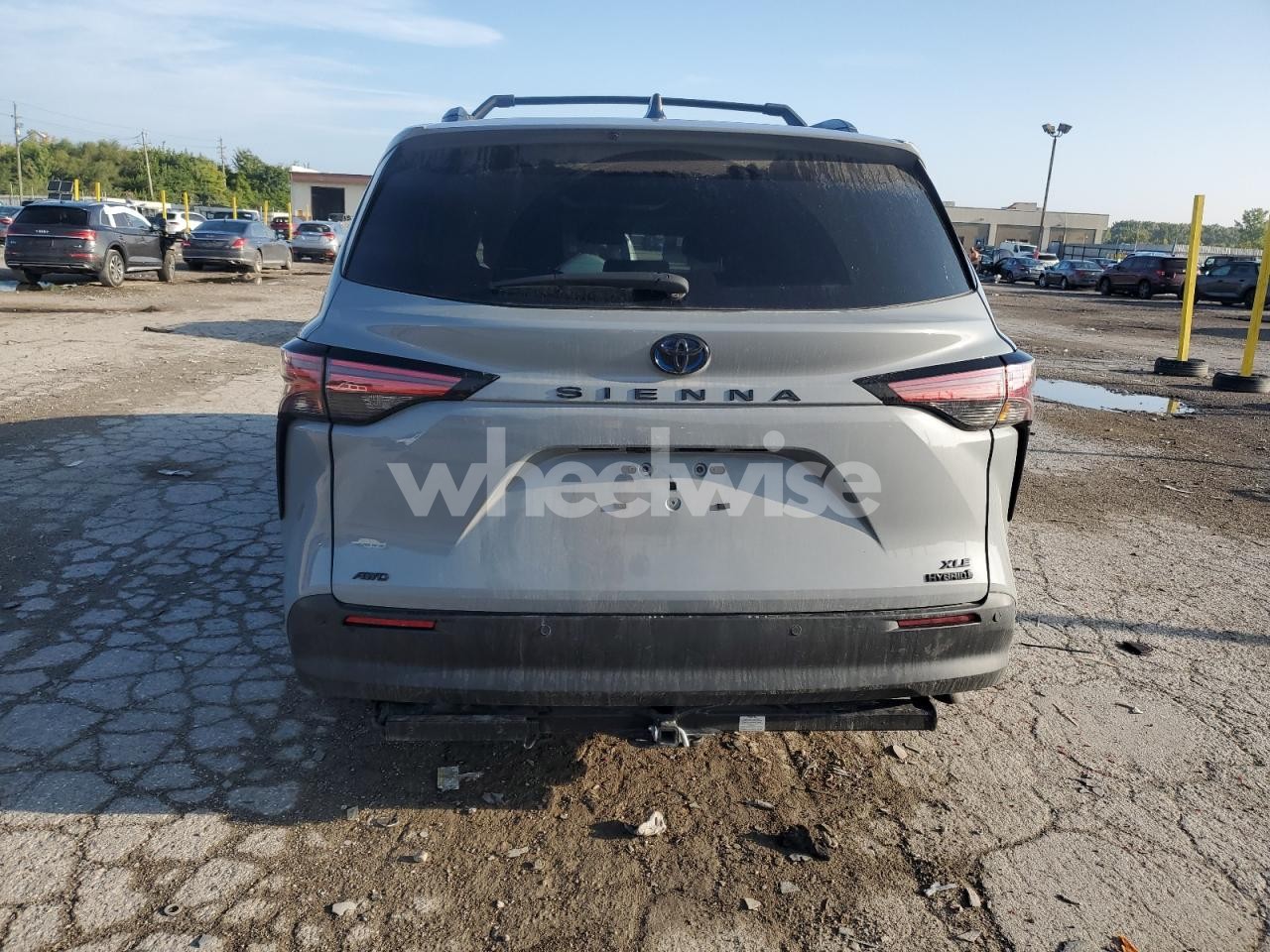 Photo 6 of 2022 TOYOTA SIENNA XLE (VIN 5TDASKFC6NS056525)