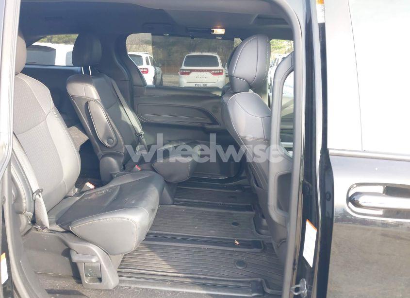 Photo 8 of 2022 Toyota Sienna XLE WOODLAND EDITION (VIN 5TDASKFC9NS056969)