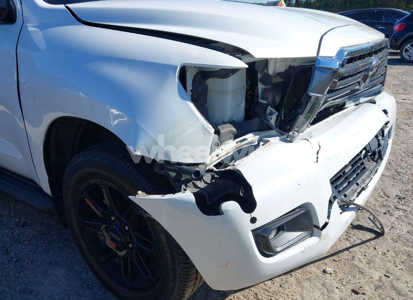 Photo 6 of 2022 Toyota Sequoia SR5 (VIN 5TDAY5A12NS076471)