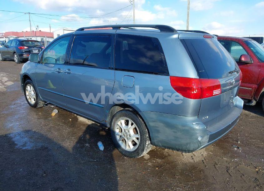 Photo 3 of 2004 Toyota Sienna XLE (VIN 5TDBA22C04S002407)