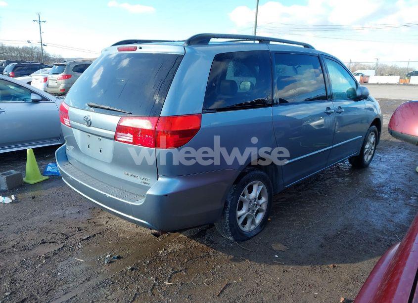 Photo 4 of 2004 Toyota Sienna XLE (VIN 5TDBA22C04S002407)