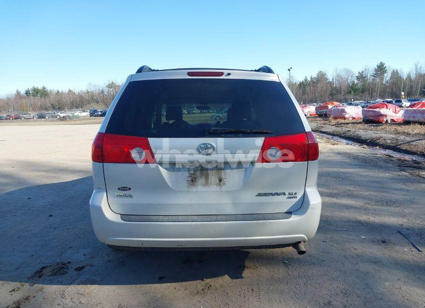 Photo 15 of 2006 Toyota Sienna XLE (VIN 5TDBA22C06S063243)