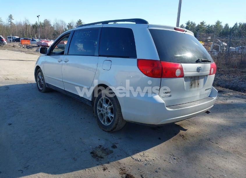 Photo 3 of 2006 Toyota Sienna XLE (VIN 5TDBA22C06S063243)
