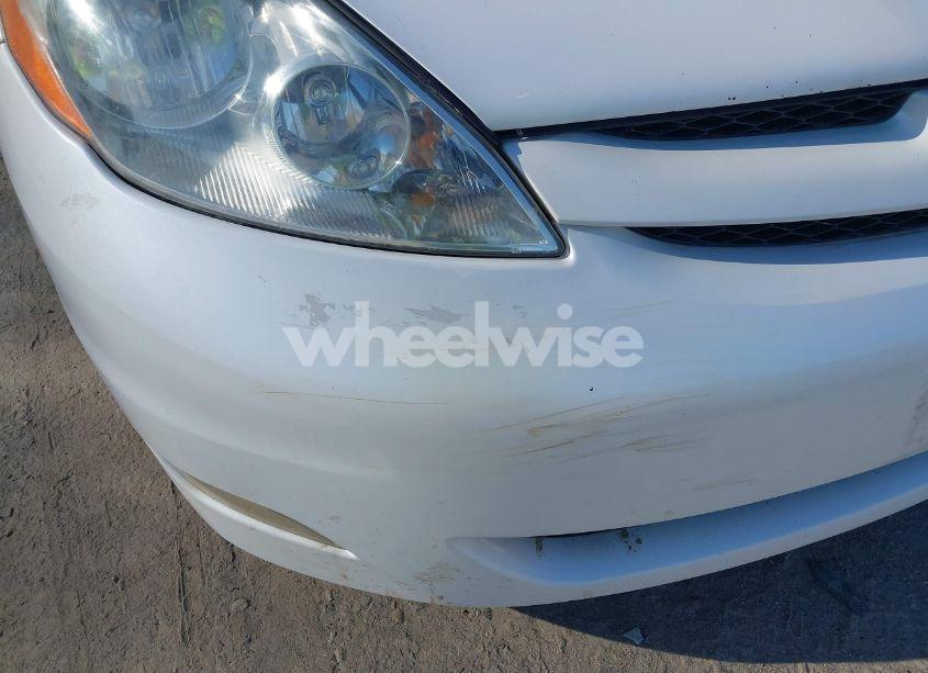 Photo 6 of 2006 Toyota Sienna XLE (VIN 5TDBA22C06S063243)