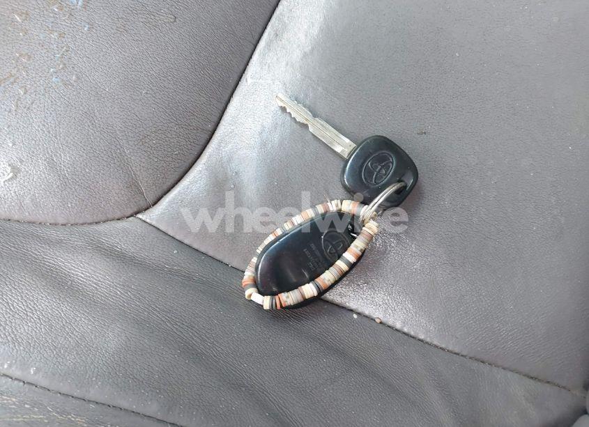 Photo 11 of 2006 Toyota Sienna XLE/XLE LIMITED (VIN 5TDBA22C06S064750)