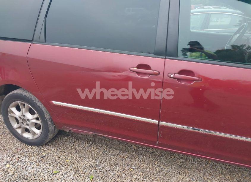 Photo 13 of 2006 Toyota Sienna XLE LIMITED (VIN 5TDBA22C06S075991)