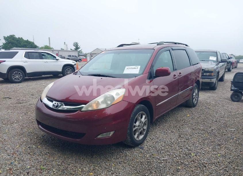 Photo 2 of 2006 Toyota Sienna XLE LIMITED (VIN 5TDBA22C06S075991)