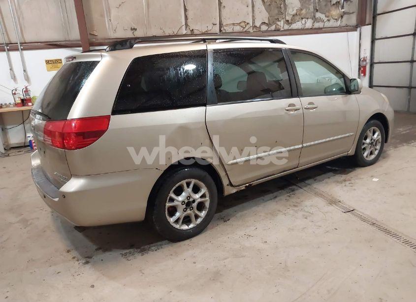 Photo 4 of 2004 Toyota Sienna XLE LIMITED (VIN 5TDBA22C14S009558)