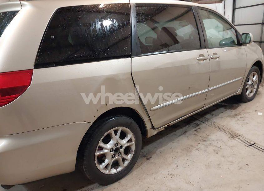 Photo 6 of 2004 Toyota Sienna XLE LIMITED (VIN 5TDBA22C14S009558)