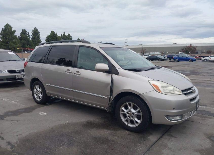 2005 Toyota Sienna XLE LIMITED (VIN 5TDBA22C15S038723) main photo