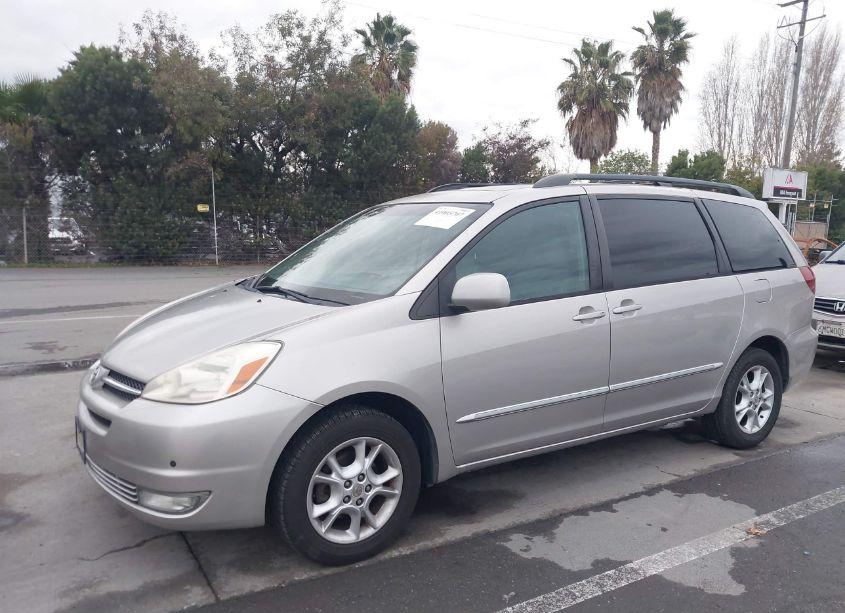 Photo 2 of 2005 Toyota Sienna XLE LIMITED (VIN 5TDBA22C15S038723)