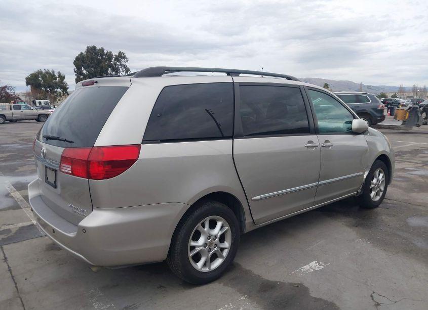Photo 4 of 2005 Toyota Sienna XLE LIMITED (VIN 5TDBA22C15S038723)
