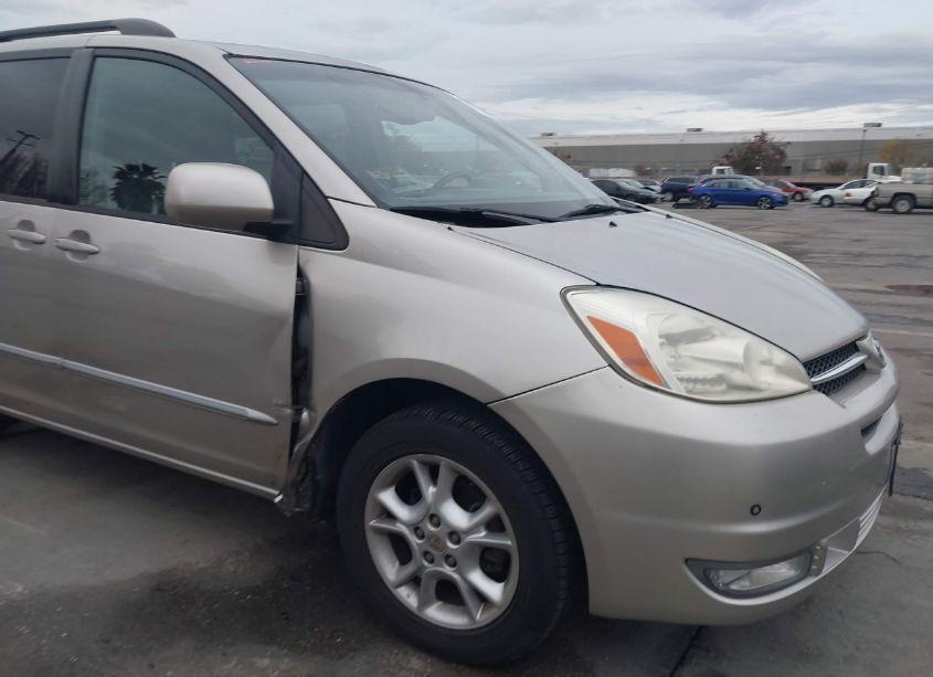 Photo 6 of 2005 Toyota Sienna XLE LIMITED (VIN 5TDBA22C15S038723)