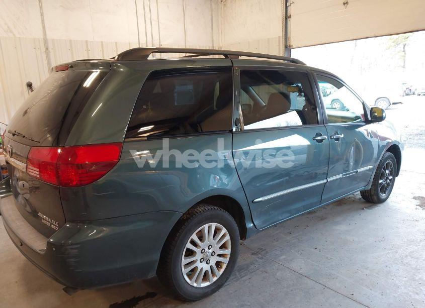 Photo 6 of 2005 Toyota Sienna XLE LIMITED (VIN 5TDBA22C15S050631)