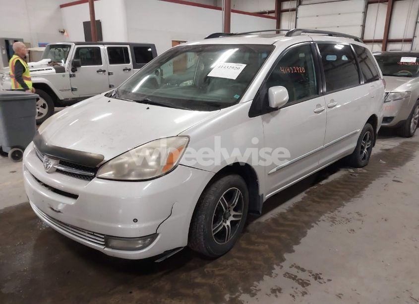 Photo 2 of 2005 Toyota Sienna XLE LIMITED (VIN 5TDBA22C15S052850)
