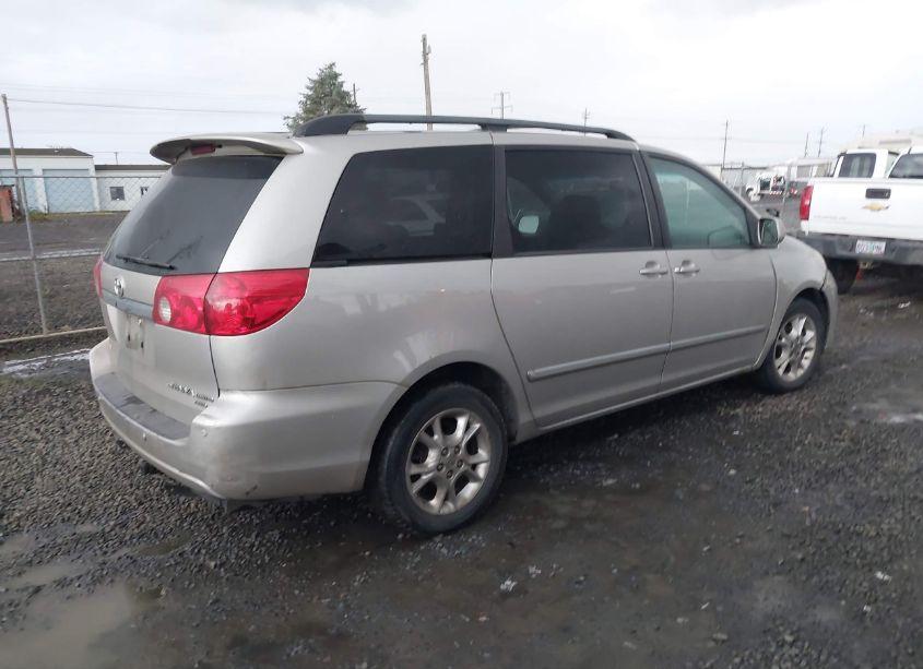 Photo 4 of 2006 Toyota Sienna XLE LIMITED (VIN 5TDBA22C16S056625)
