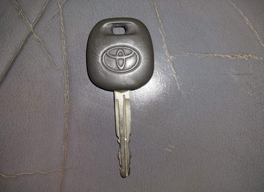 Photo 11 of 2004 Toyota Sienna XLE LIMITED (VIN 5TDBA22C24S019838)