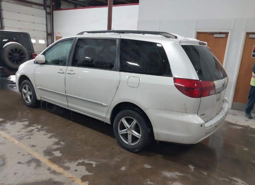 Photo 3 of 2005 Toyota Sienna XLE LIMITED (VIN 5TDBA22C25S030551)