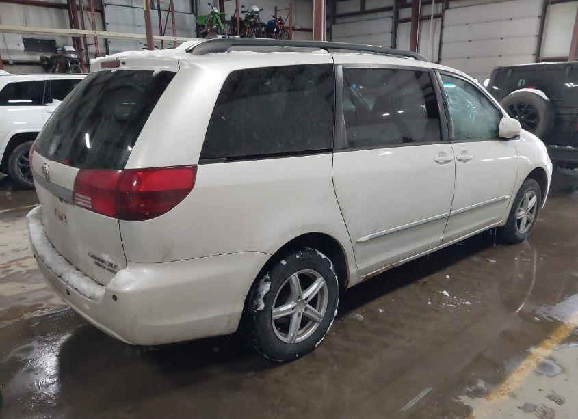 Photo 4 of 2005 Toyota Sienna XLE LIMITED (VIN 5TDBA22C25S030551)