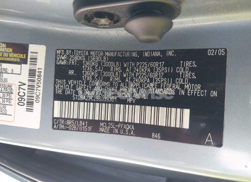 Photo 9 of 2005 Toyota Sienna XLE LIMITED (VIN 5TDBA22C25S039301)