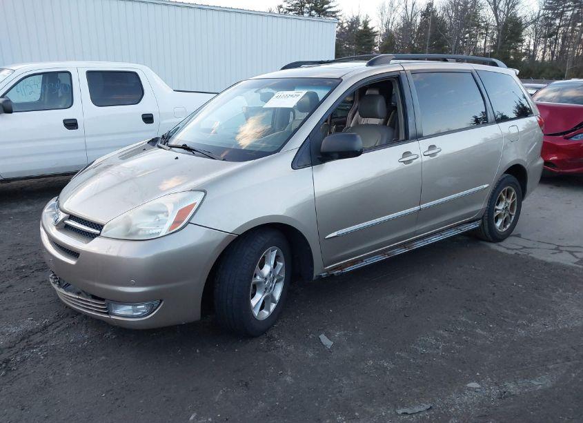 Photo 2 of 2005 Toyota Sienna XLE LIMITED (VIN 5TDBA22C25S039413)