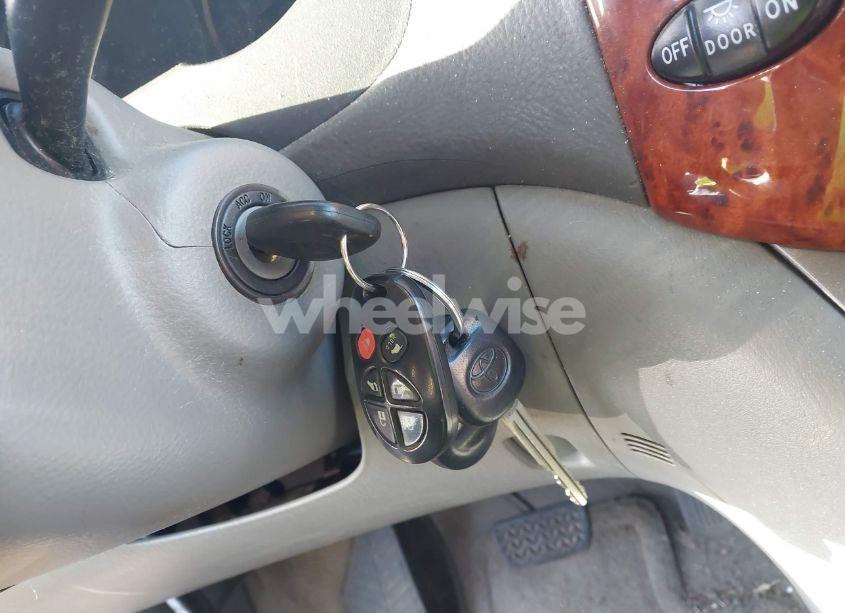 Photo 11 of 2006 Toyota Sienna XLE LIMITED (VIN 5TDBA22C26S064443)