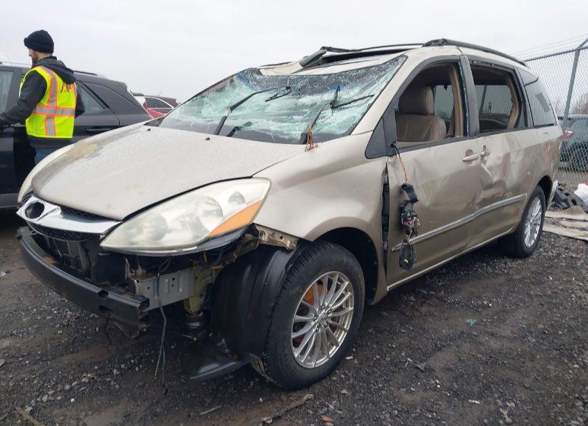 Photo 2 of 2006 Toyota Sienna XLE LIMITED (VIN 5TDBA22C26S067892)