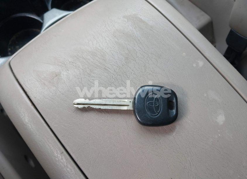 Photo 11 of 2006 Toyota Sienna XLE LIMITED (VIN 5TDBA22C26S075572)