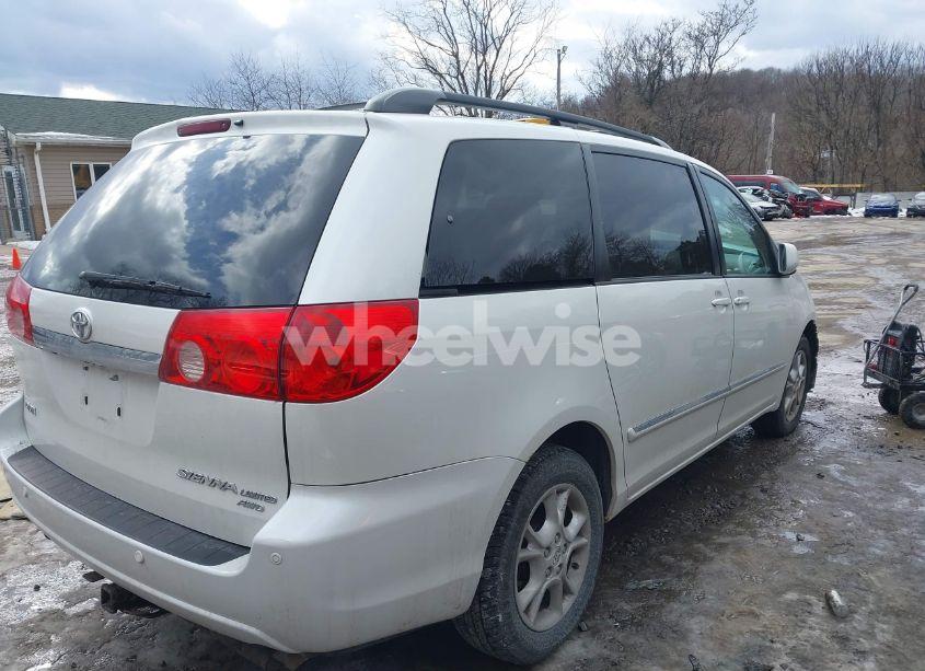 Photo 4 of 2006 Toyota Sienna XLE LIMITED (VIN 5TDBA22C26S075572)