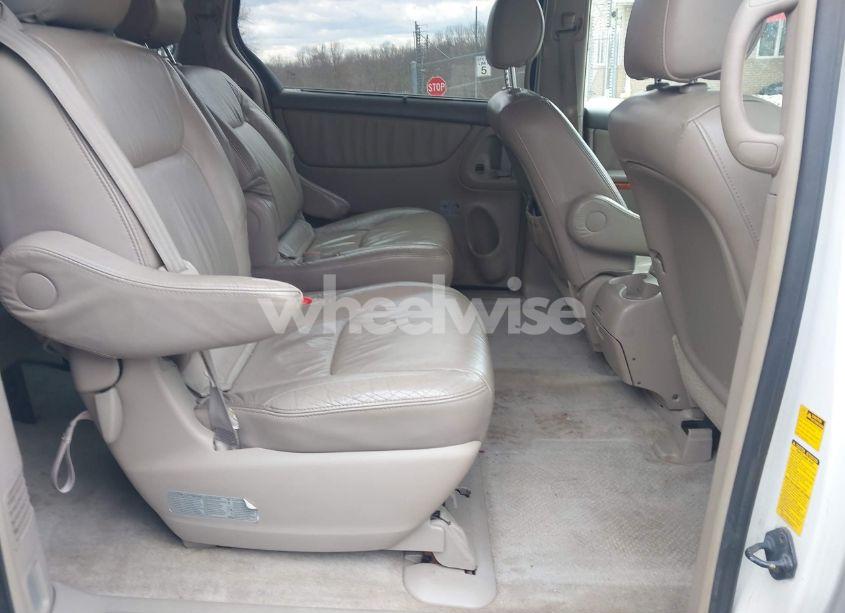 Photo 8 of 2006 Toyota Sienna XLE LIMITED (VIN 5TDBA22C26S075572)