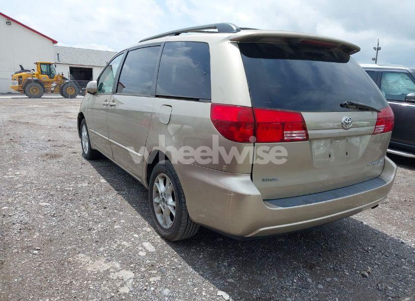Photo 3 of 2004 Toyota Sienna XLE (VIN 5TDBA22C34S021999)